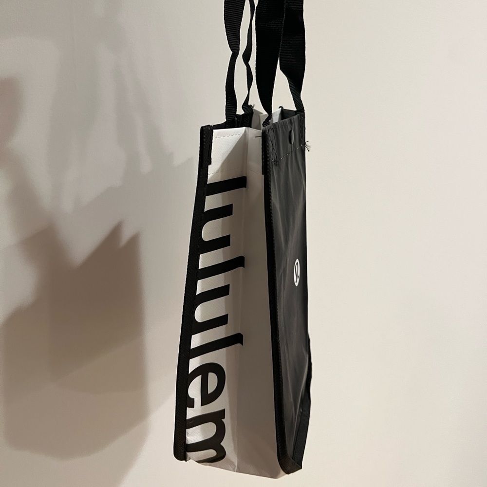 Lululemon athletica bag